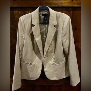 Lane Bryant Women’s Suit Jacket/Blazer - size 16